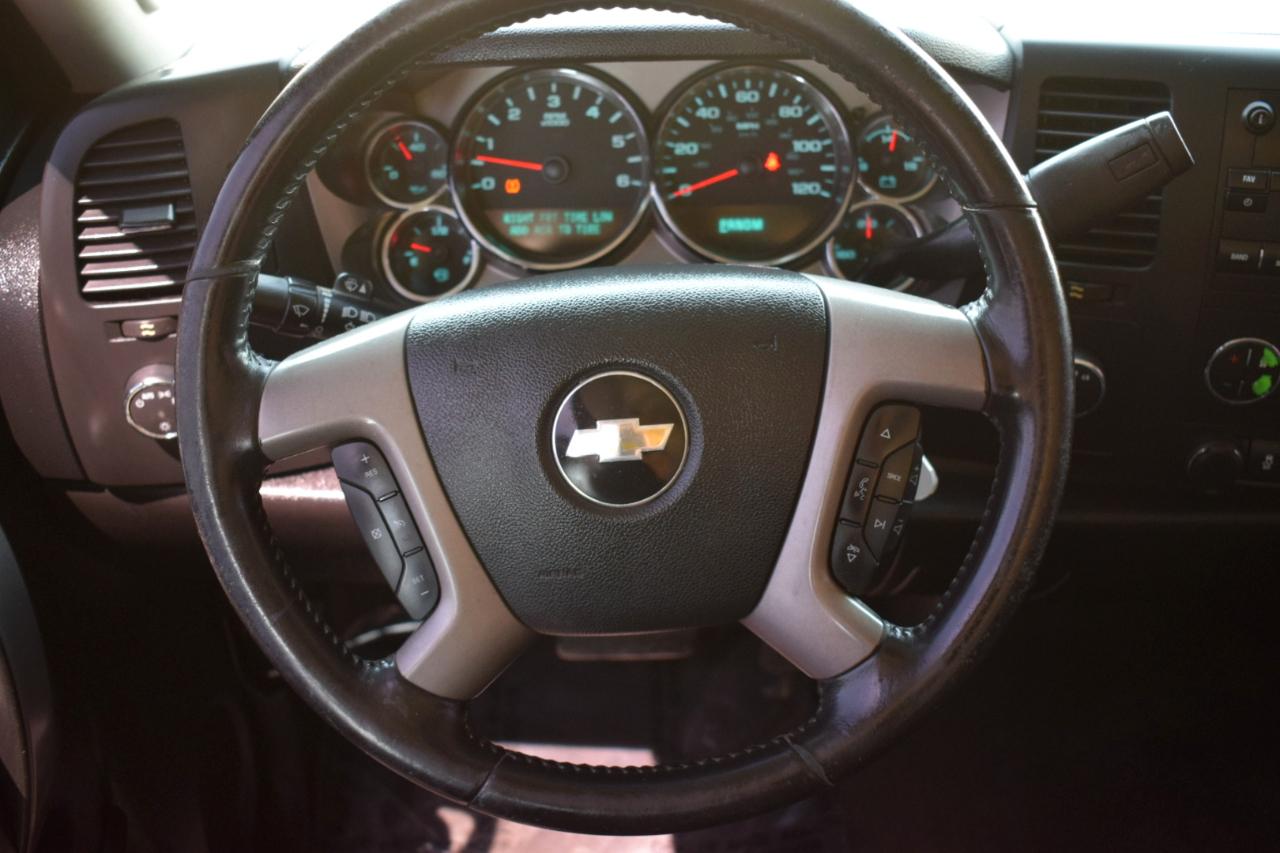 Chevrolet Silverado 1500 LT Crew Cab 4WD 2012