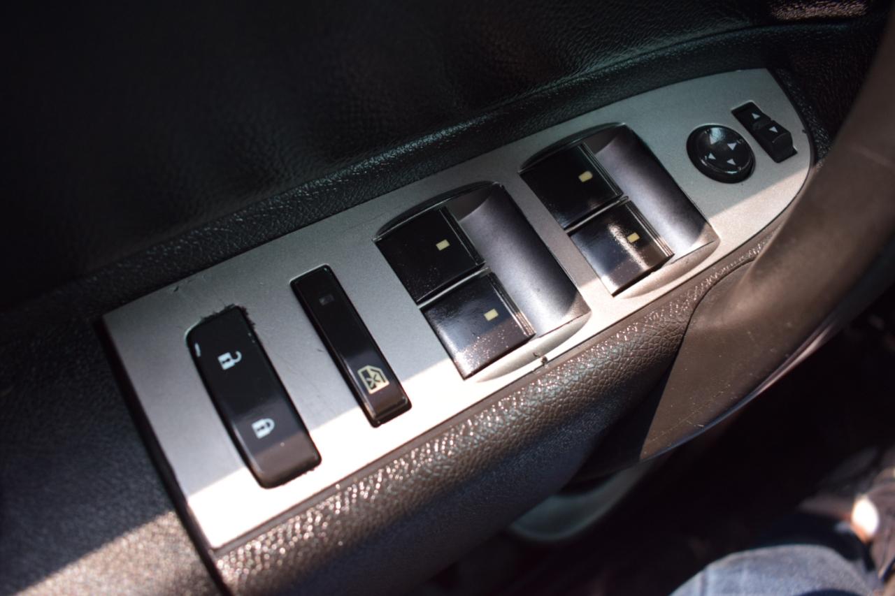Chevrolet Silverado 1500 LT Crew Cab 4WD 2012