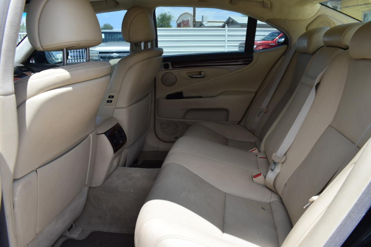Lexus LS 460 Luxury Sedan 2015