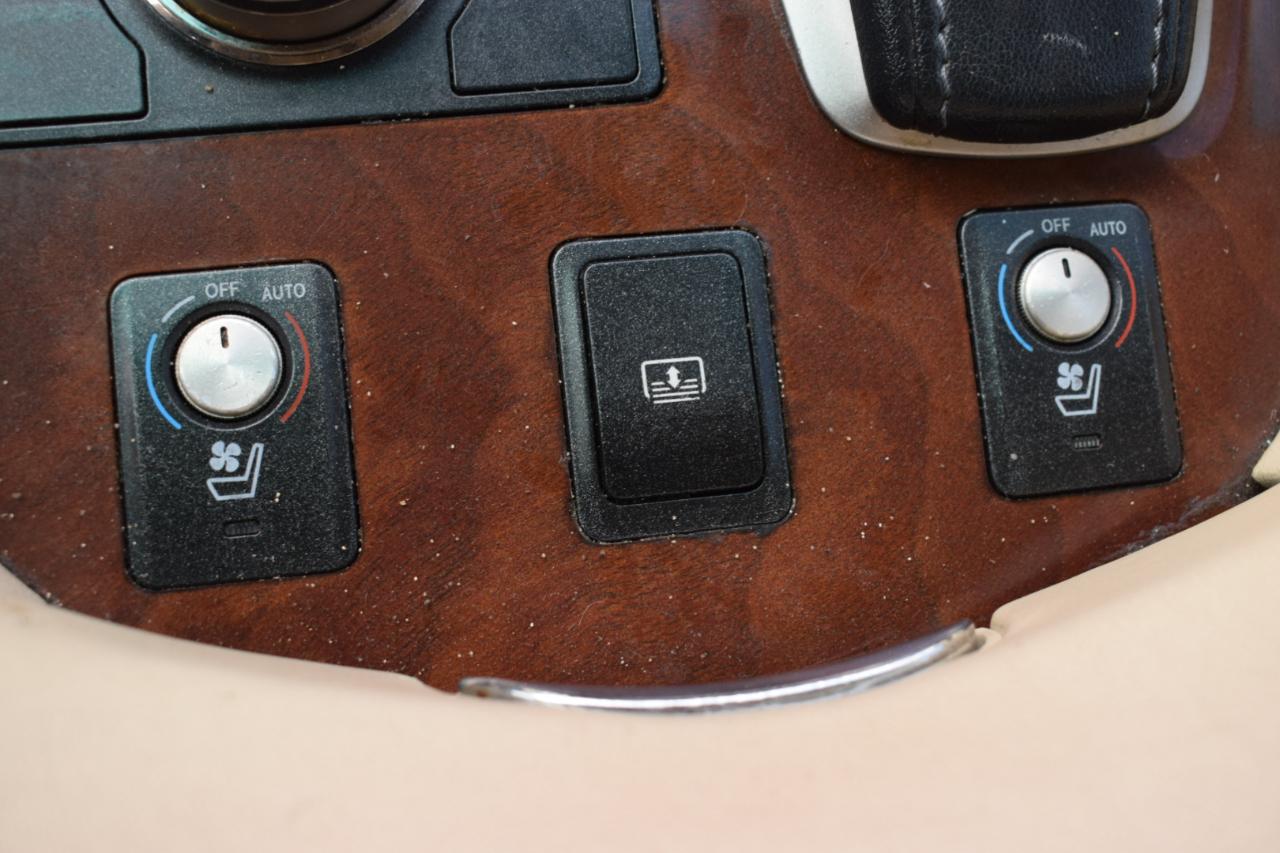 Lexus LS 460 Luxury Sedan 2015