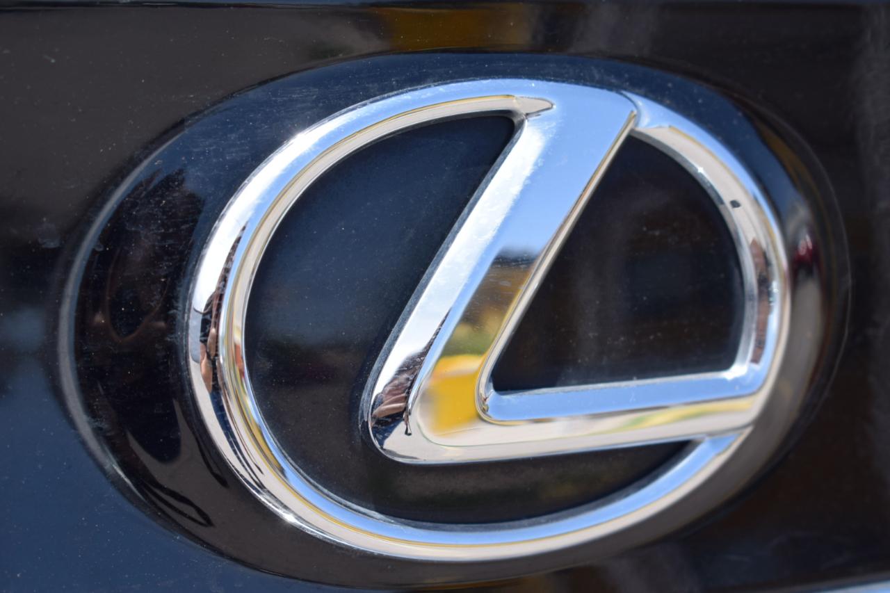 Lexus LS 460 Luxury Sedan 2015