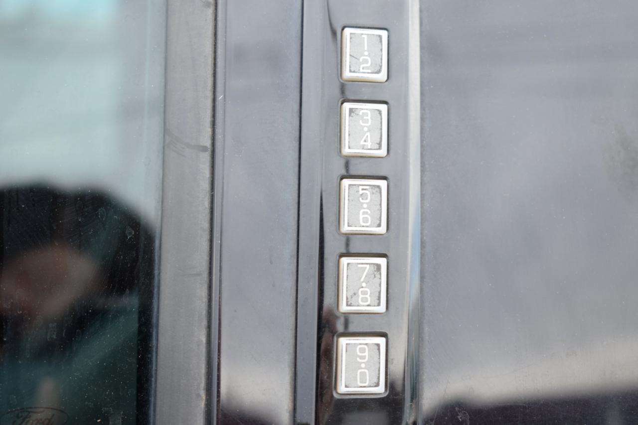 Ford F-150 Platinum SuperCrew 5.5-ft. Bed 4WD 2015