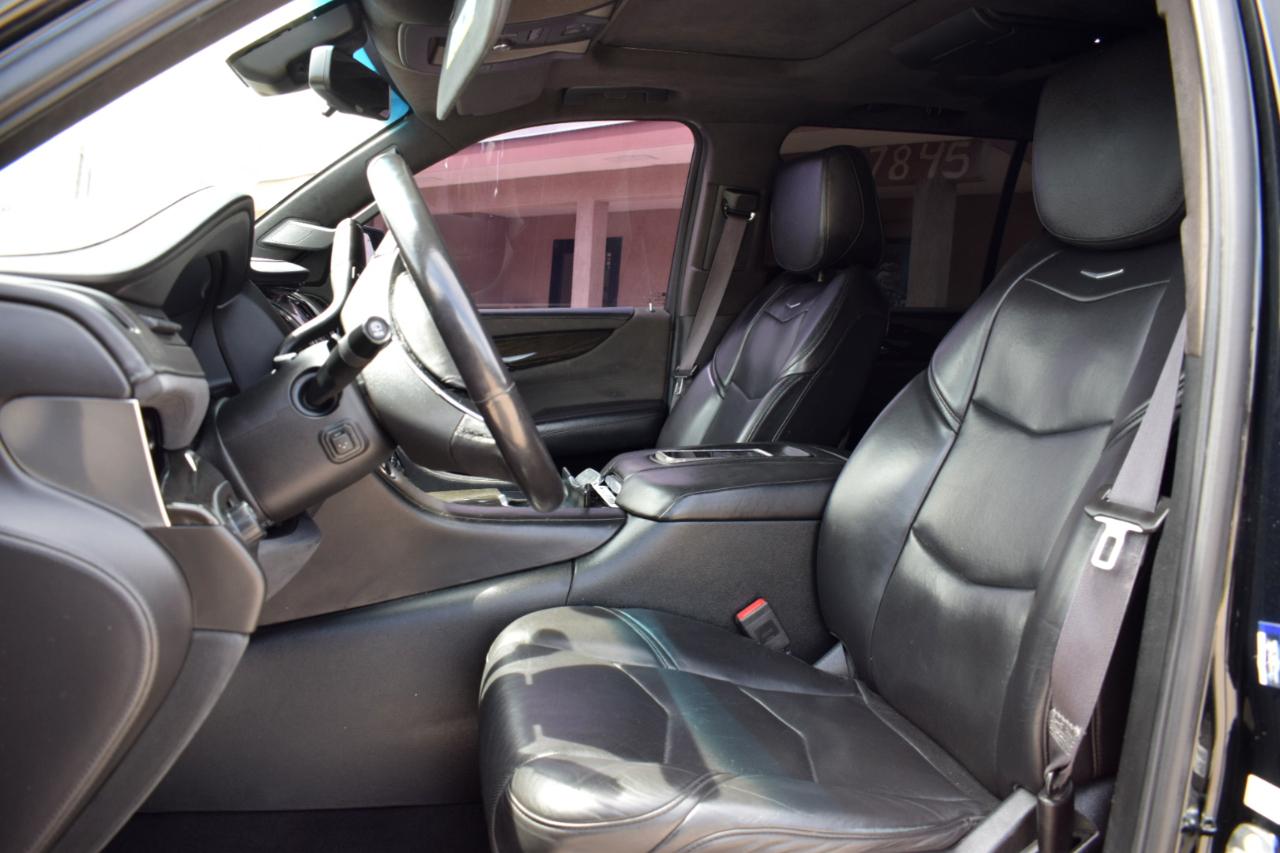 Cadillac Escalade ESV 2WD Platinum 2017