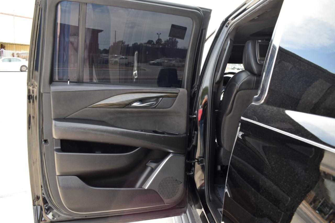 Cadillac Escalade ESV 2WD Platinum 2017