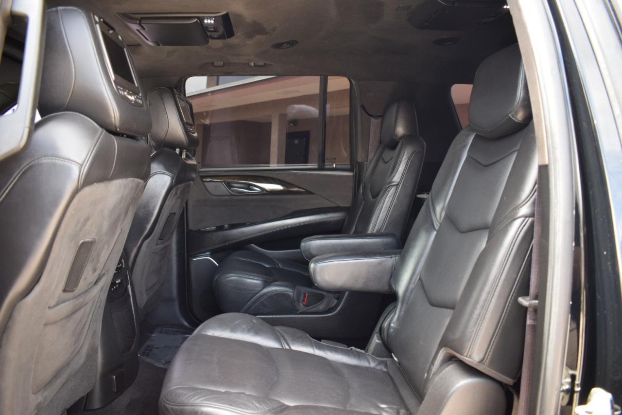 Cadillac Escalade ESV 2WD Platinum 2017