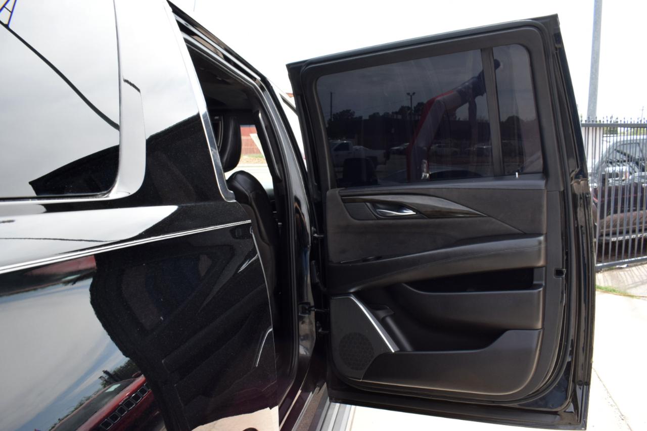 Cadillac Escalade ESV 2WD Platinum 2017