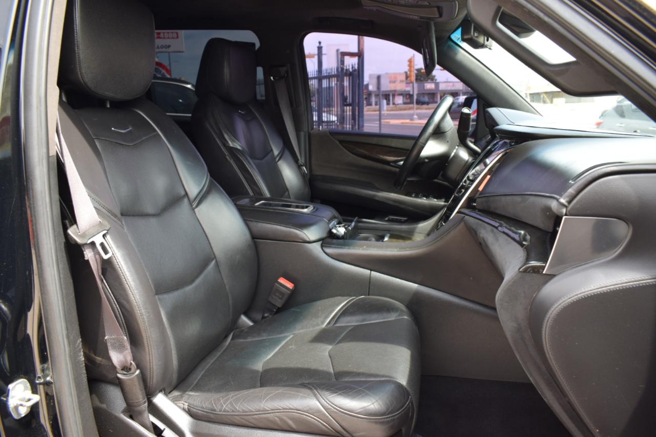 Cadillac Escalade ESV 2WD Platinum 2017