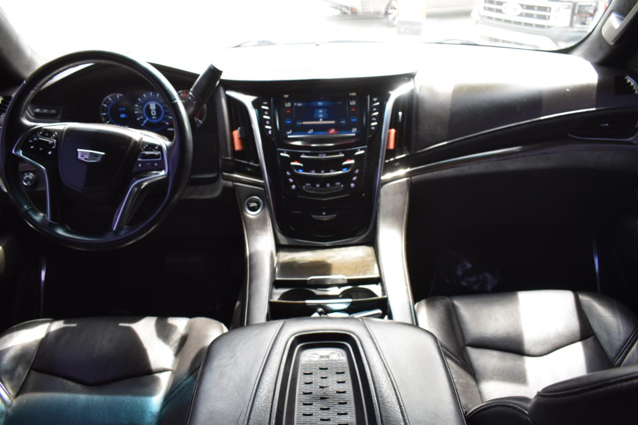 Cadillac Escalade ESV 2WD Platinum 2017