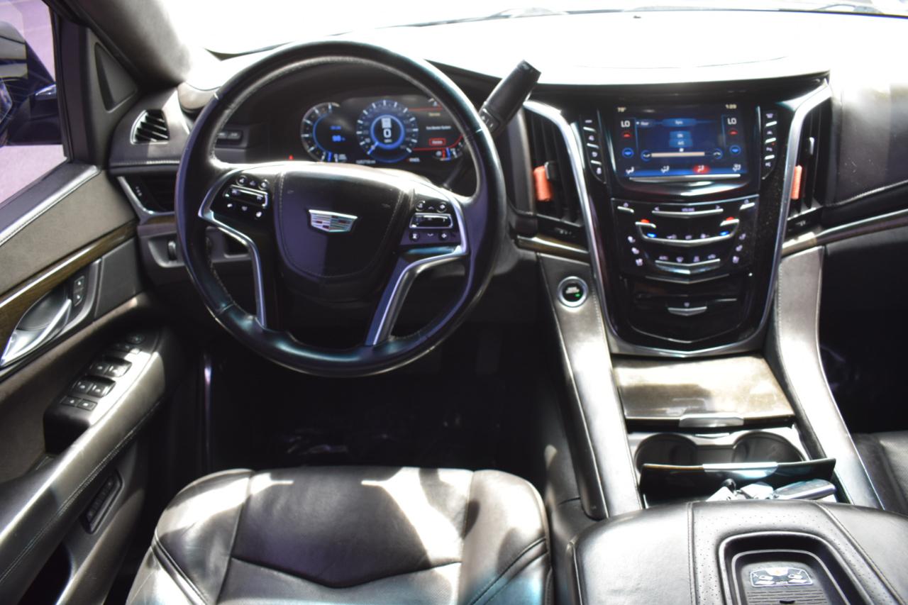Cadillac Escalade ESV 2WD Platinum 2017