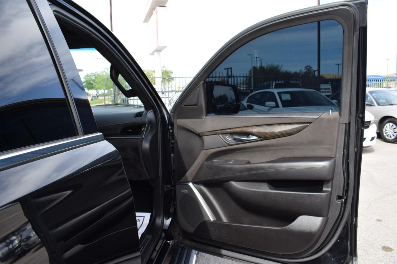 Cadillac Escalade Platinum 4WD 2016