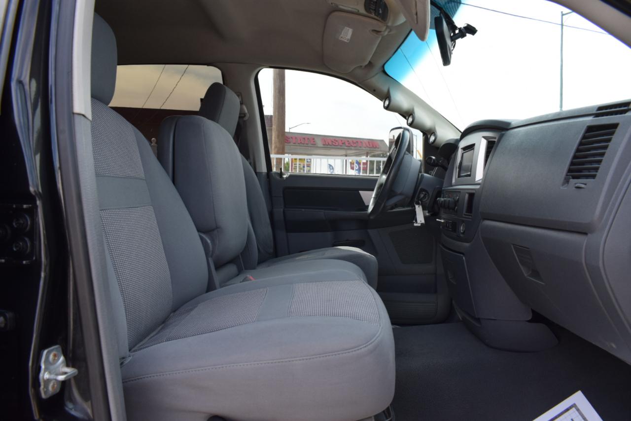 Dodge Ram 2500 SXT Mega Cab 4WD 2009