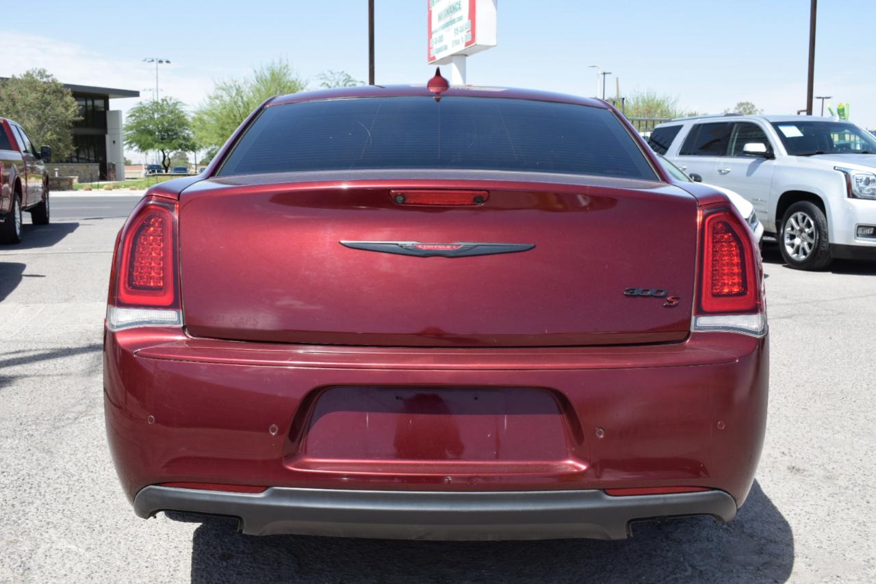 Chrysler 300 S V6 RWD 2021