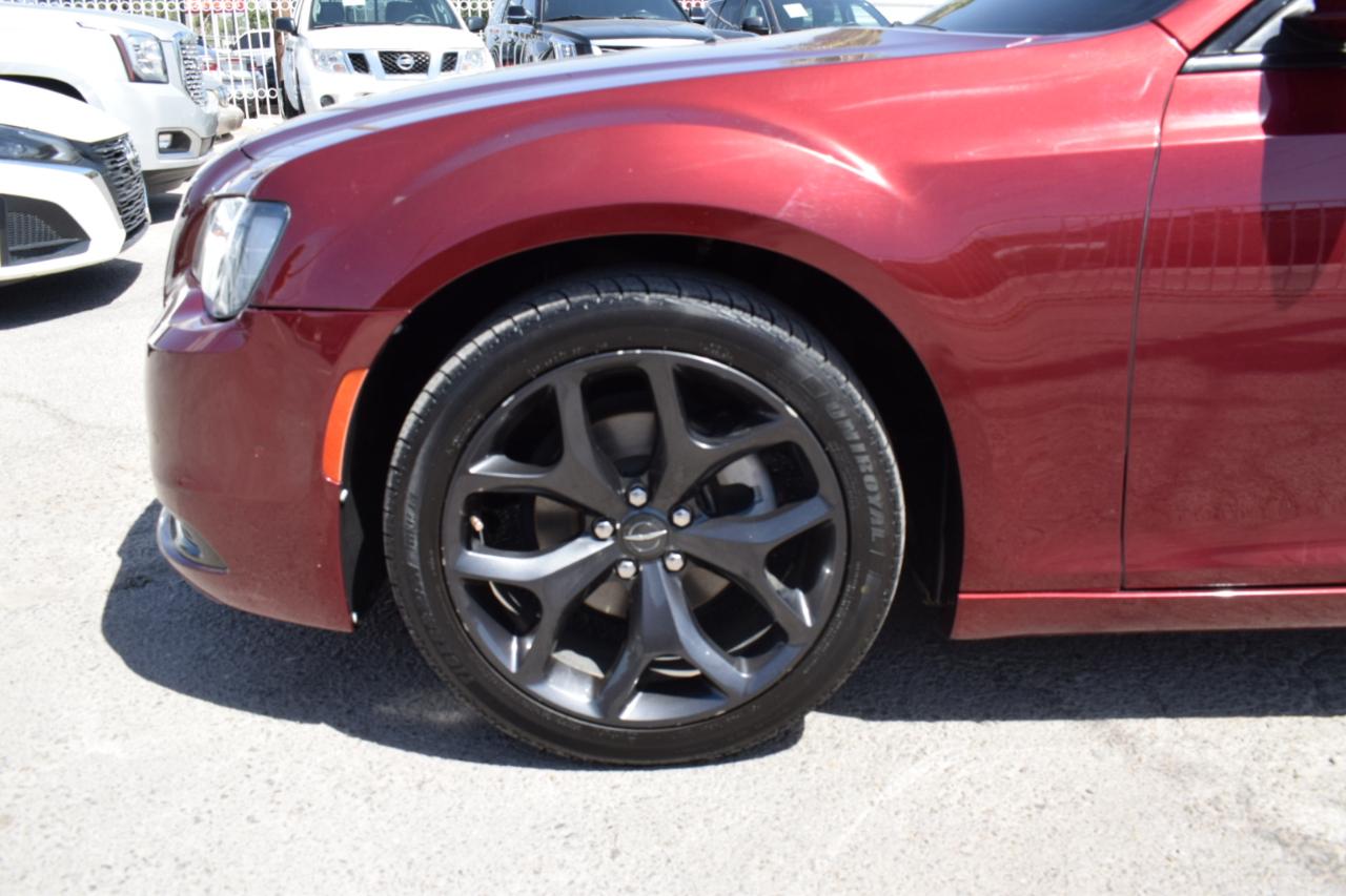 Chrysler 300 S V6 RWD 2021