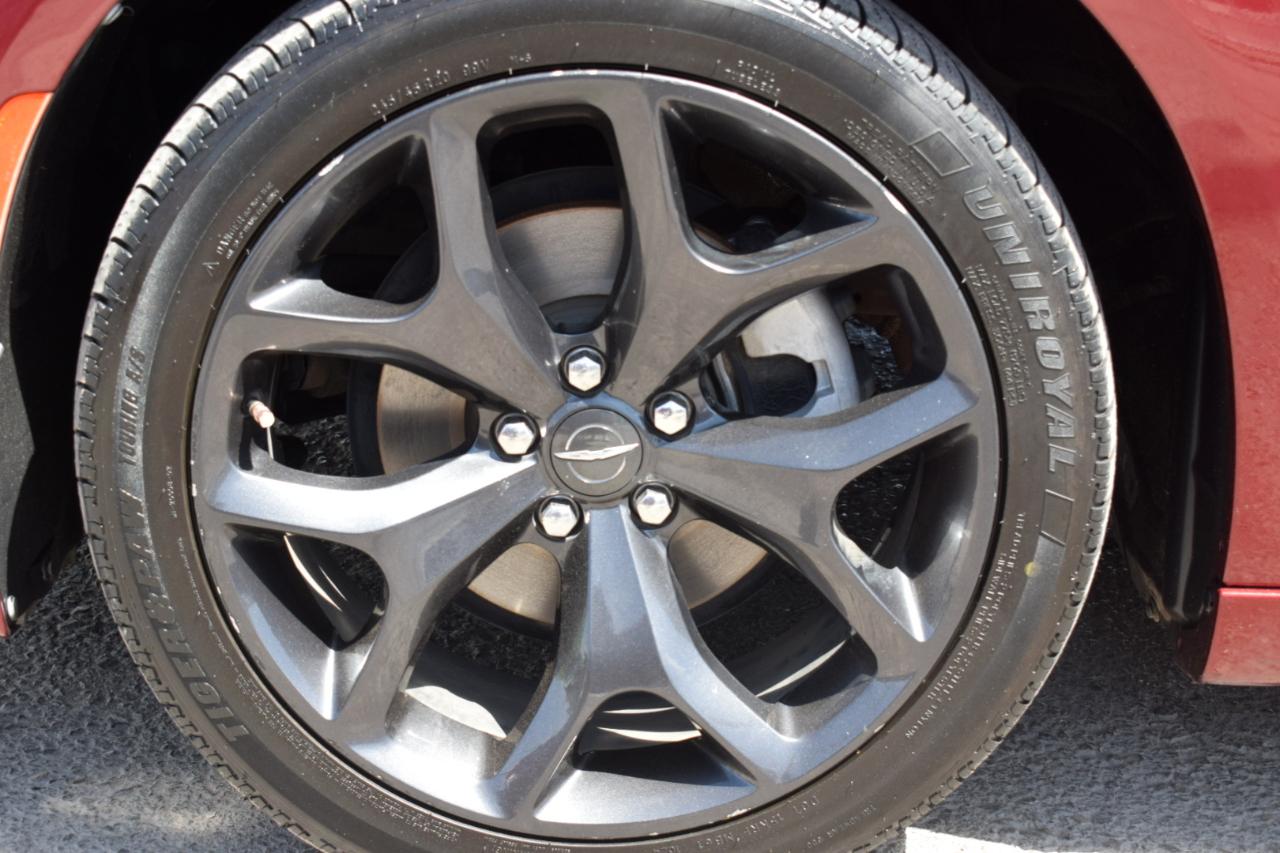 Chrysler 300 S V6 RWD 2021