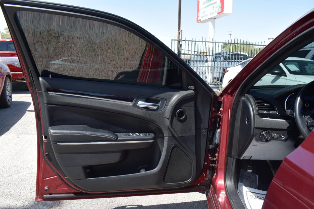 Chrysler 300 S V6 RWD 2021