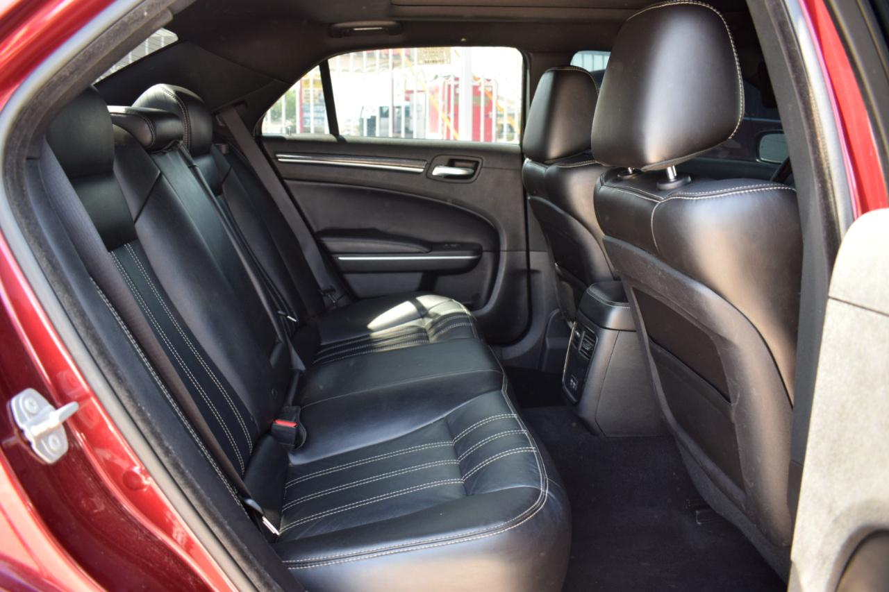 Chrysler 300 S V6 RWD 2021