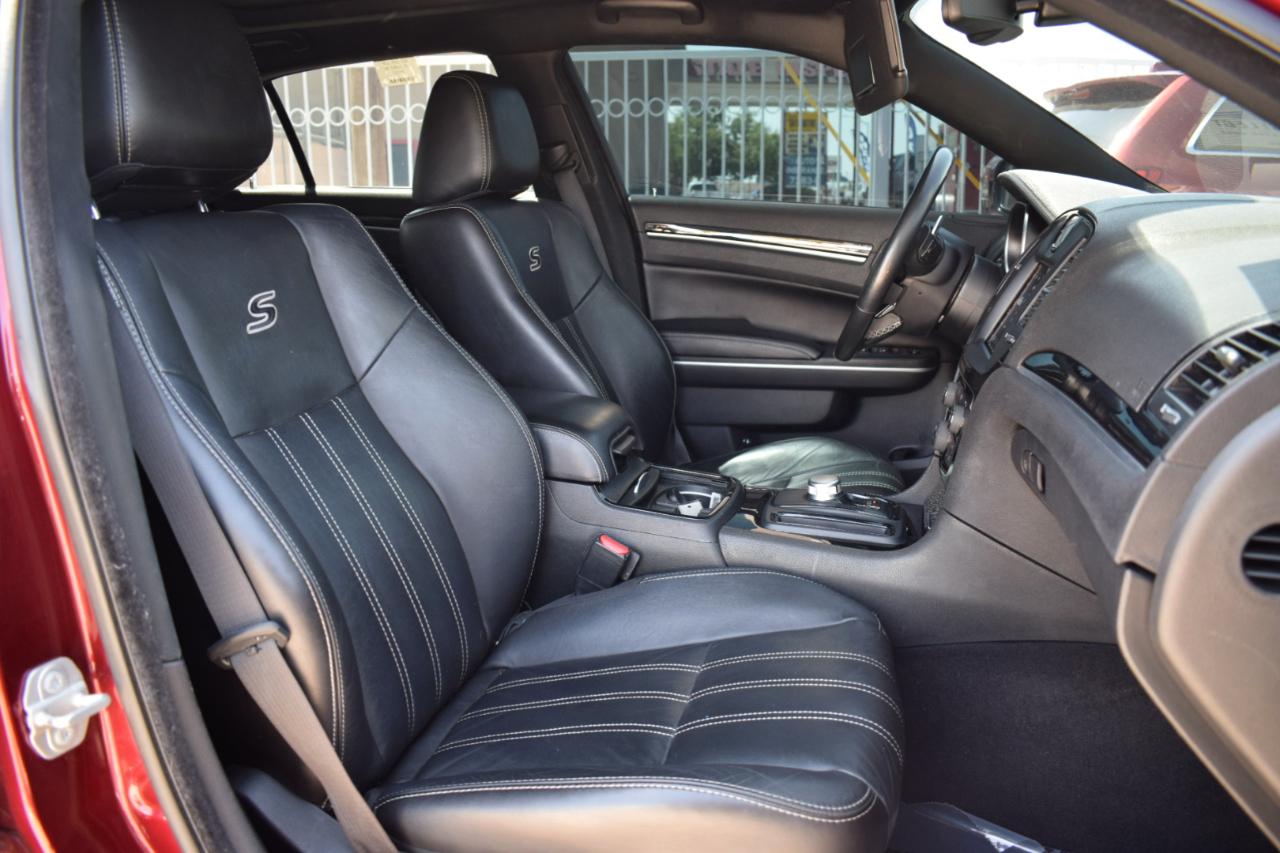 Chrysler 300 S V6 RWD 2021