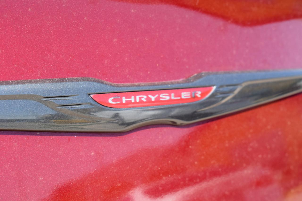 Chrysler 300 S V6 RWD 2021