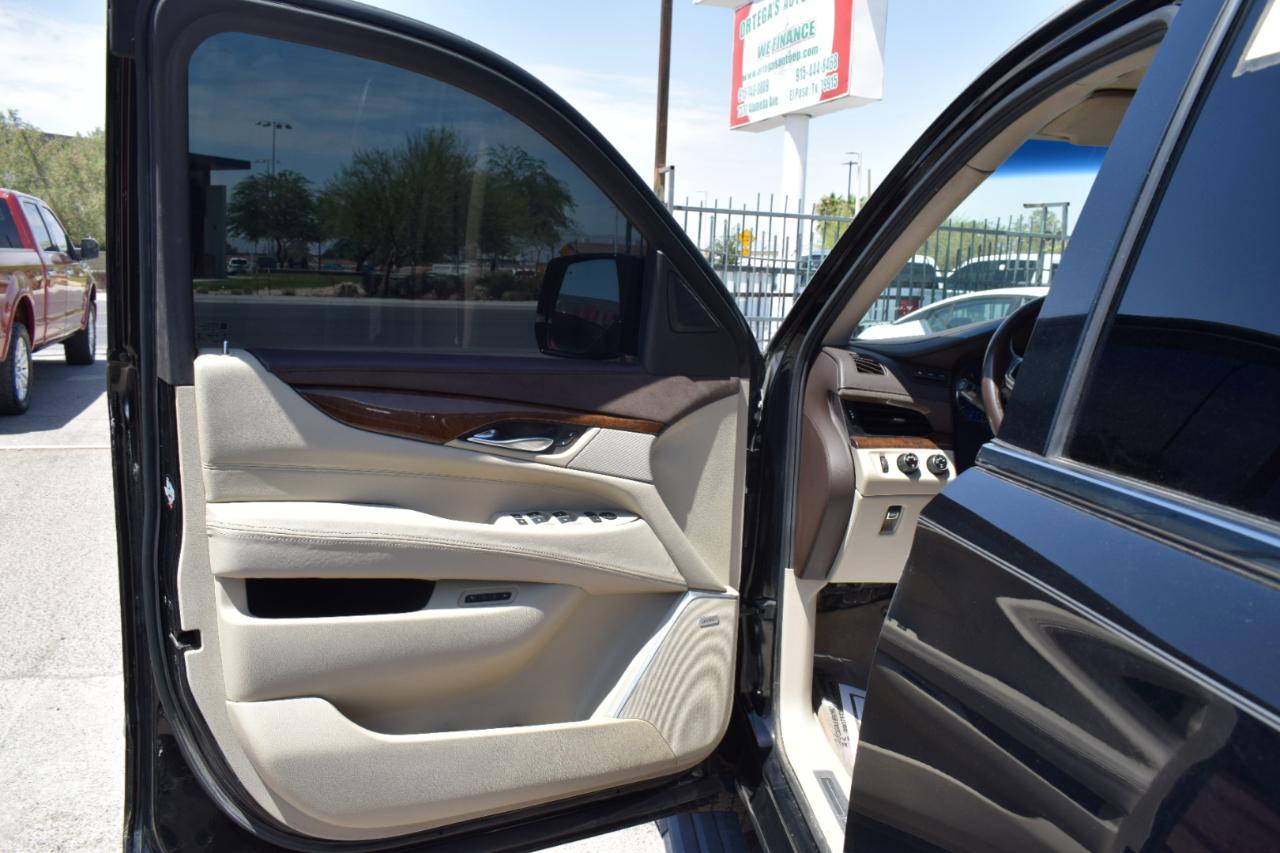 Cadillac Escalade ESV Premium 4WD 2016