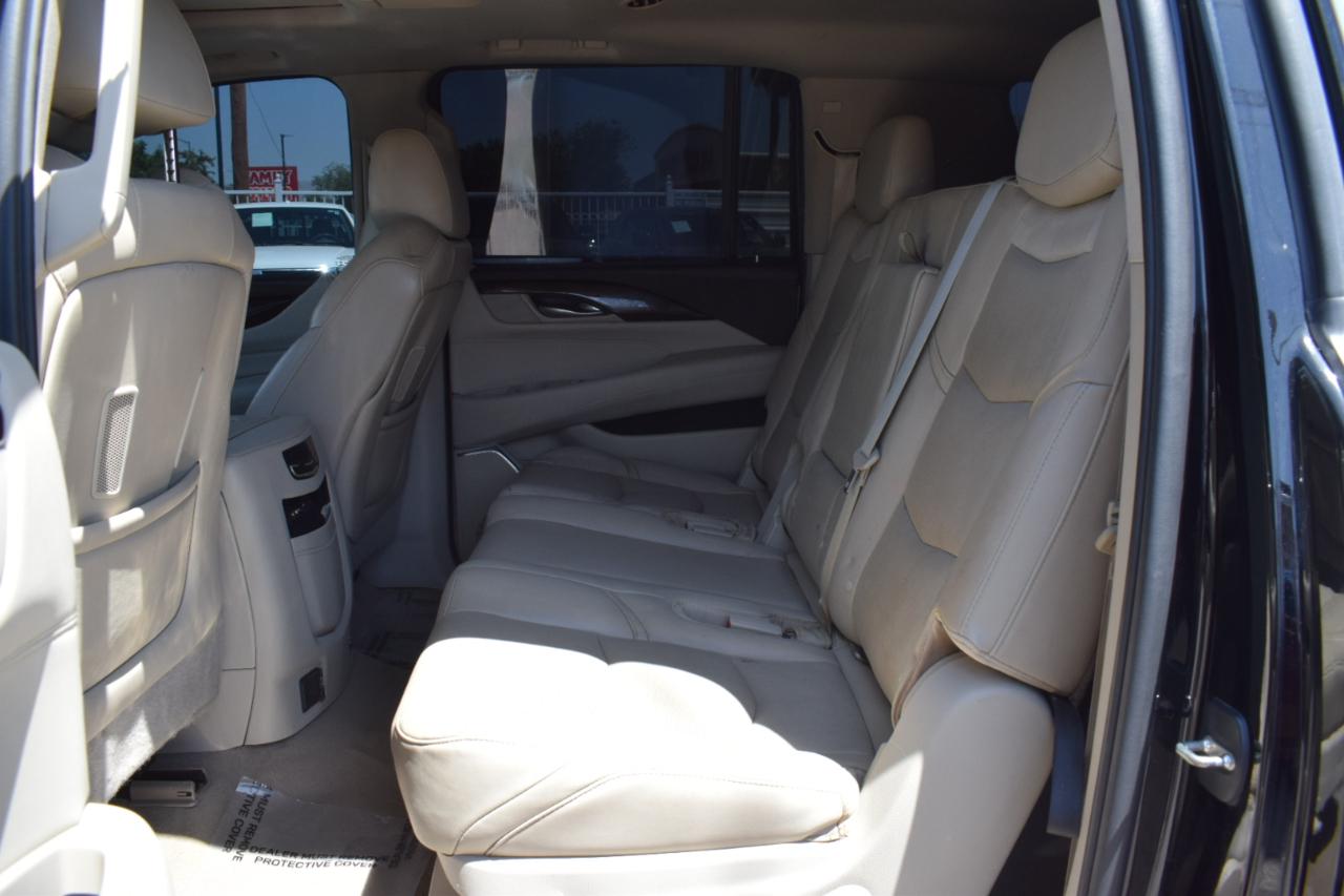 Cadillac Escalade ESV Premium 4WD 2016