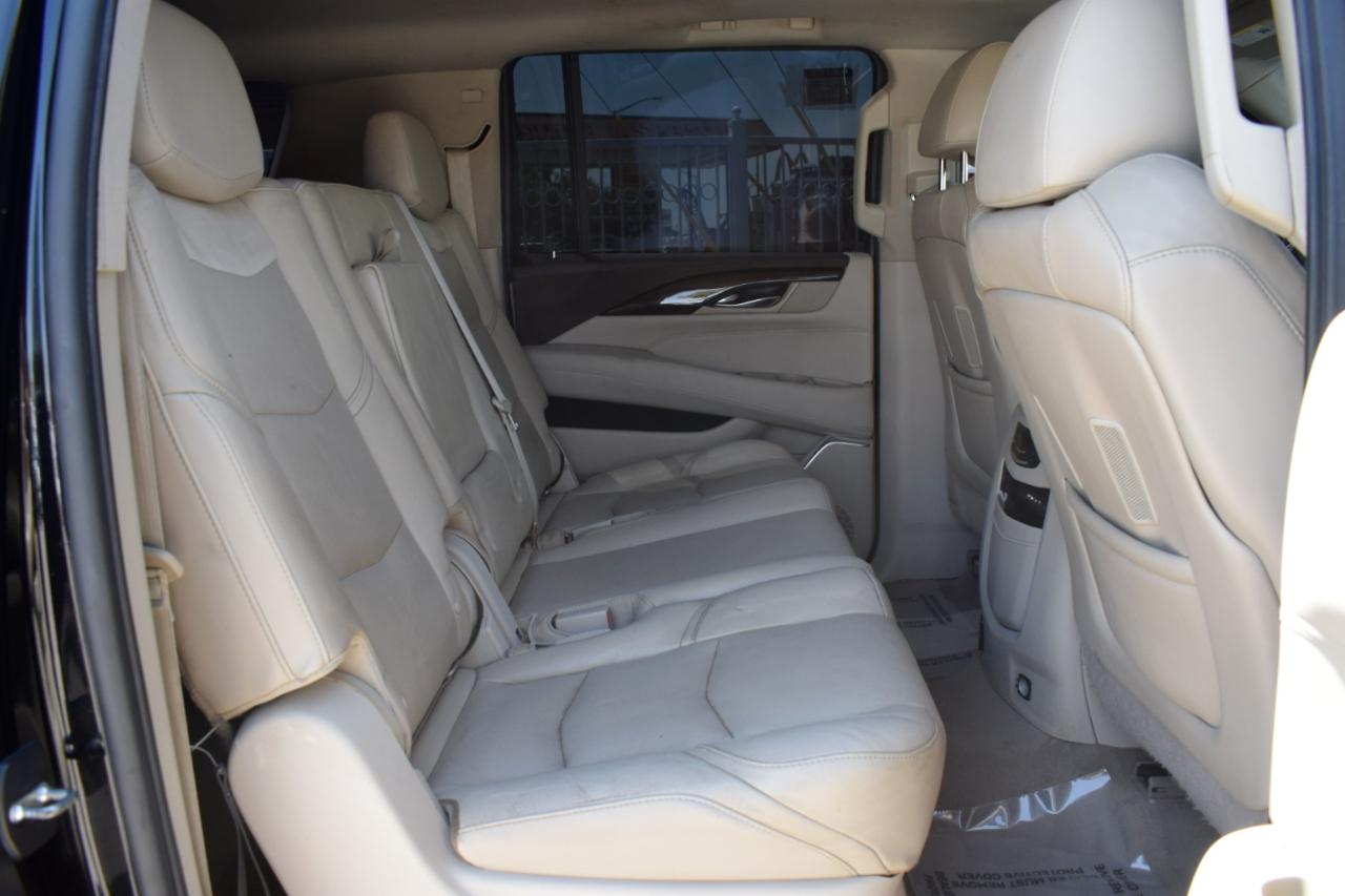 Cadillac Escalade ESV Premium 4WD 2016