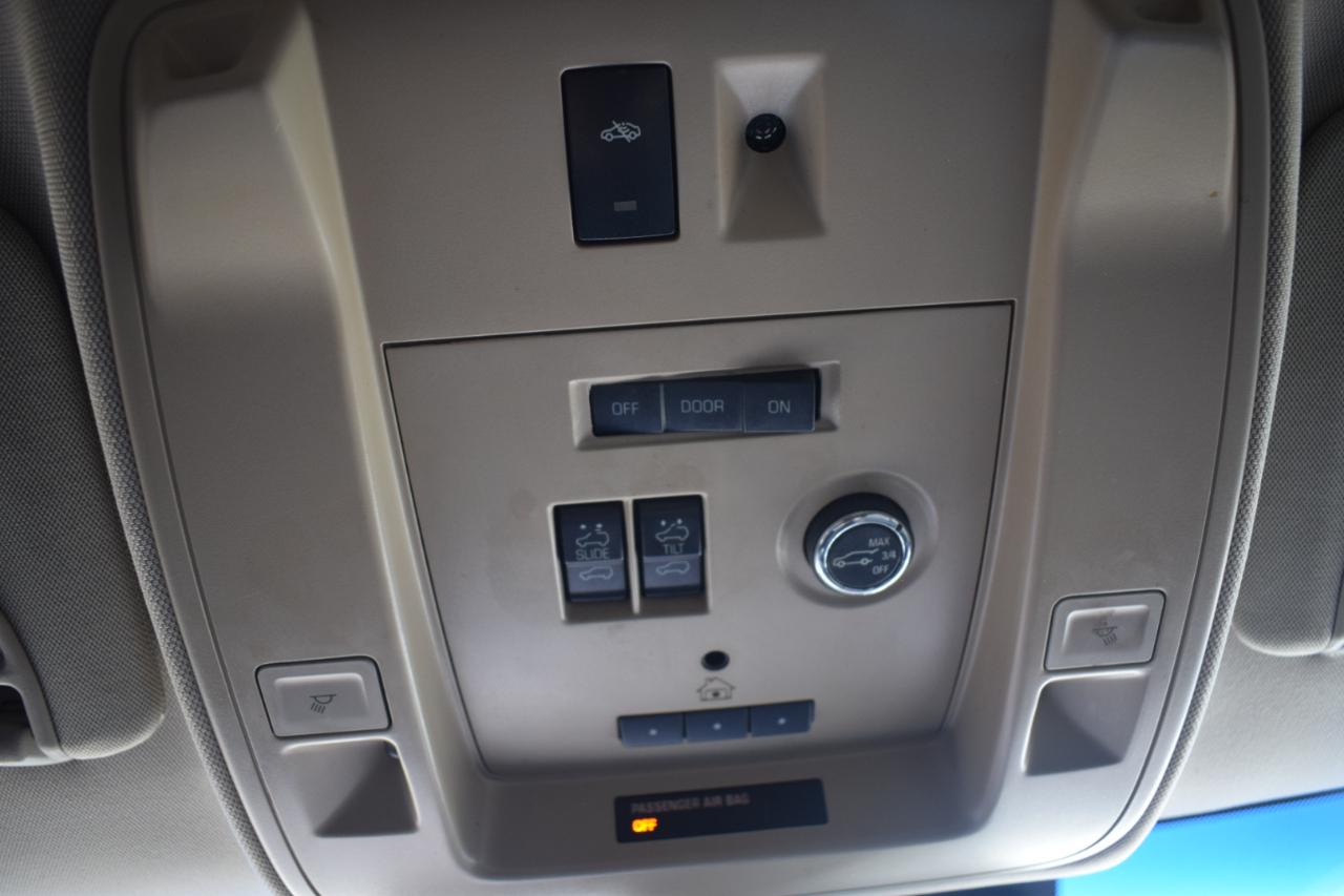 Cadillac Escalade ESV Premium 4WD 2016