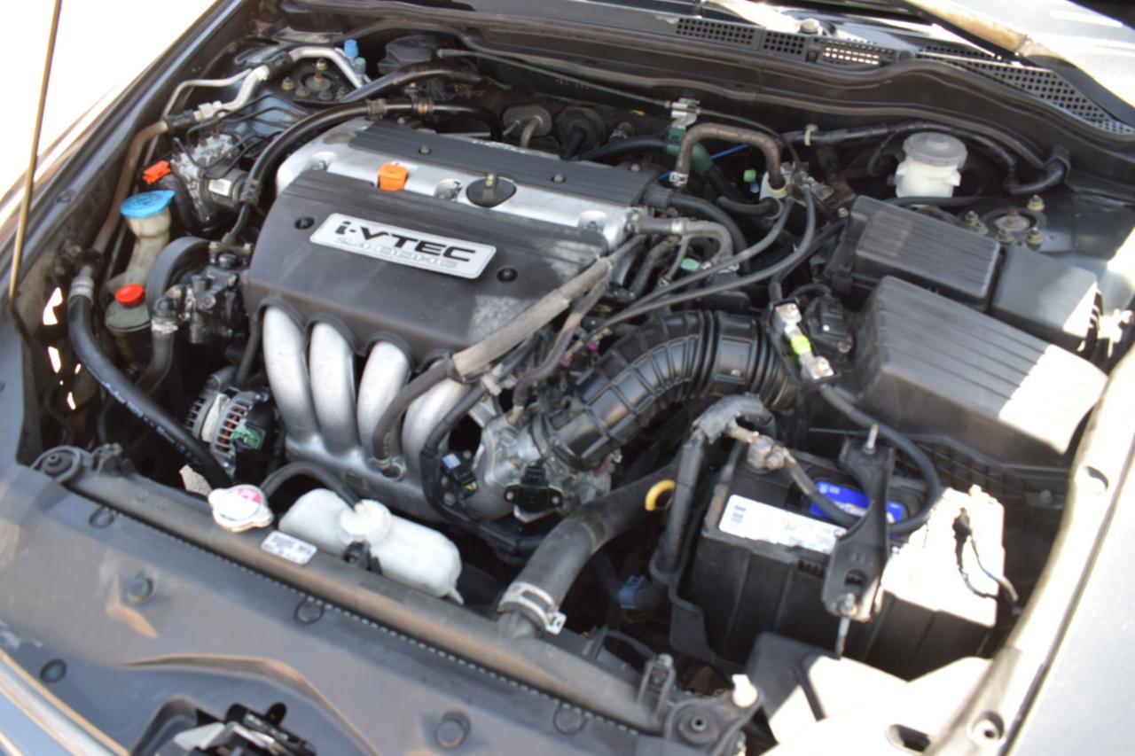Honda Accord LX sedan AT 2004