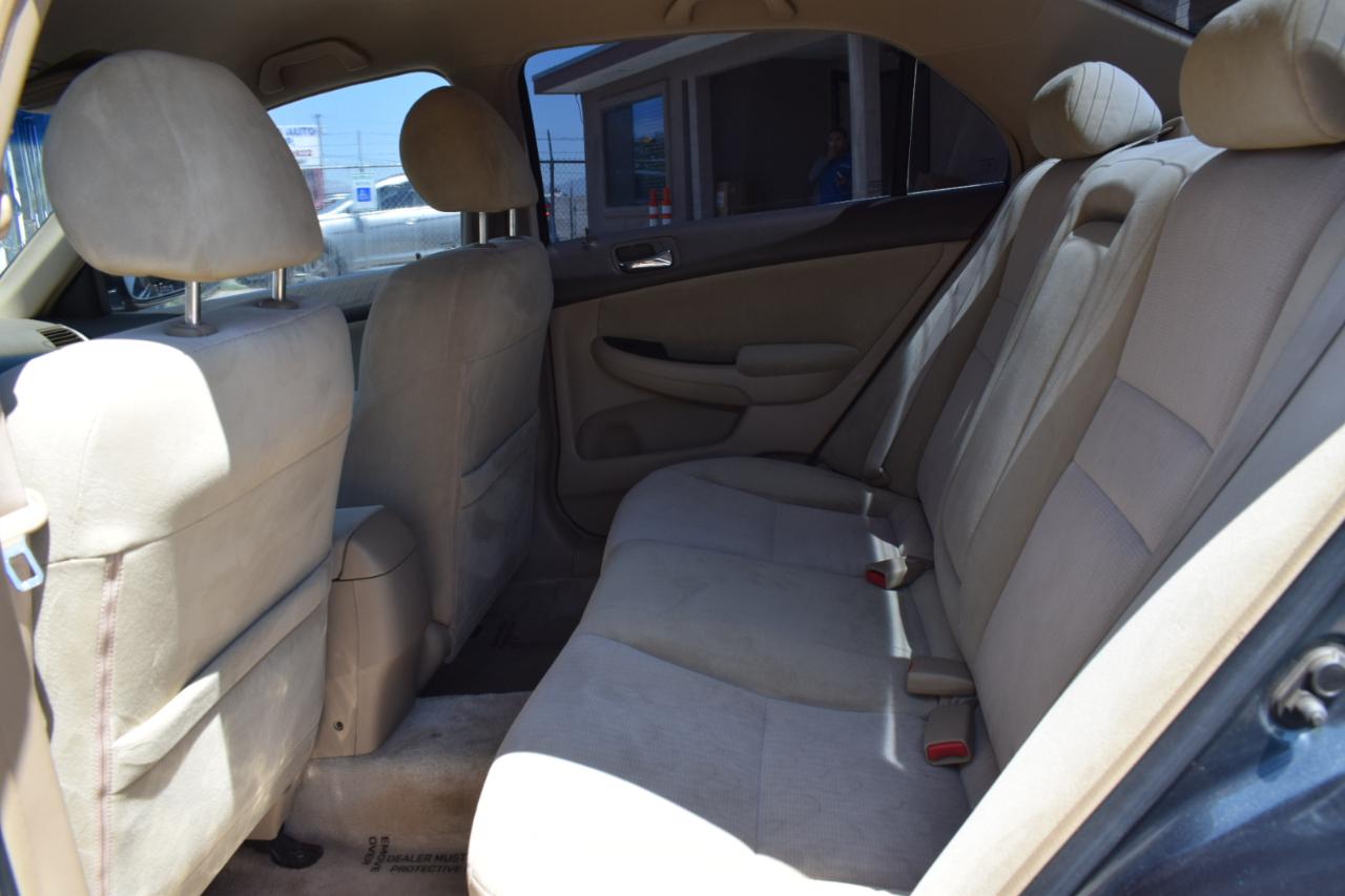 Honda Accord LX sedan AT 2004