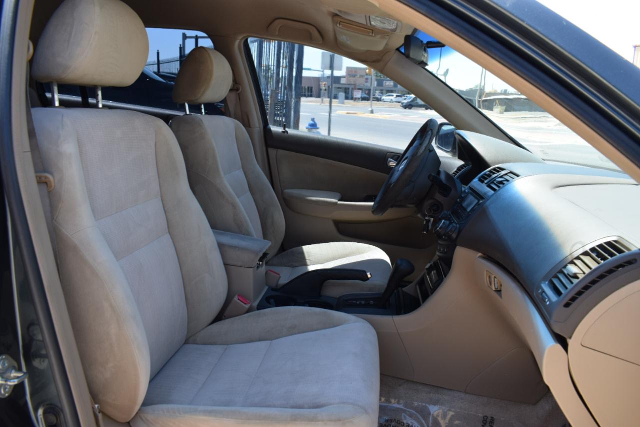 Honda Accord LX sedan AT 2004
