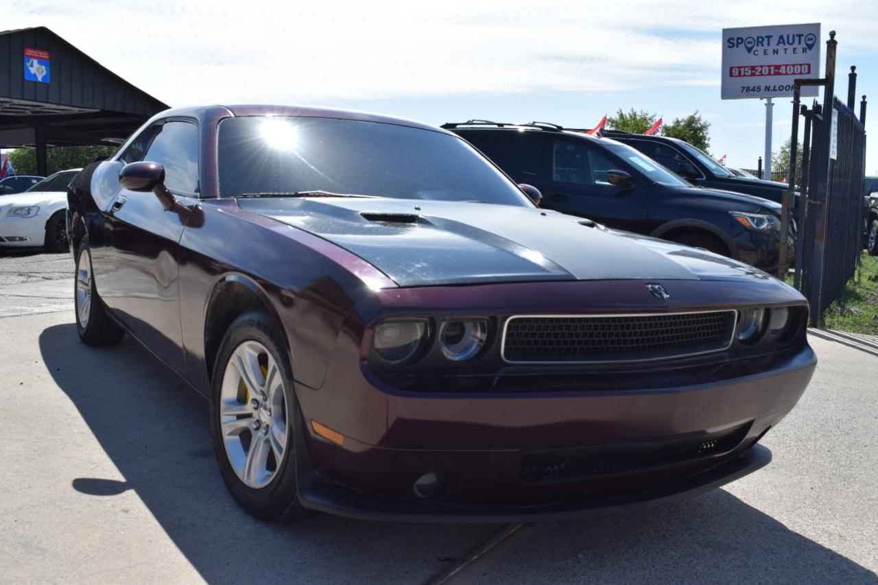Dodge Challenger SE 2010
