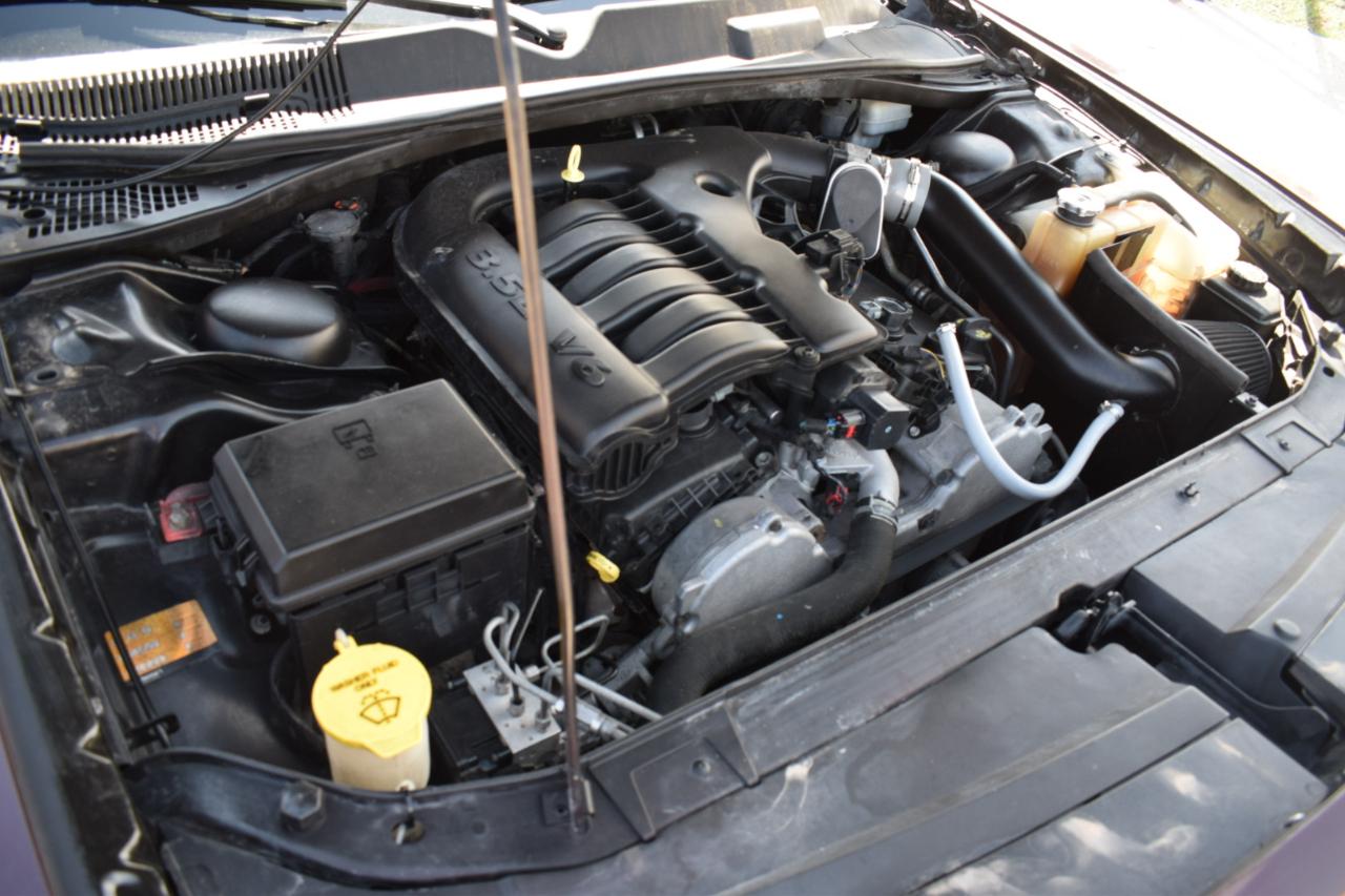 Dodge Challenger SE 2010
