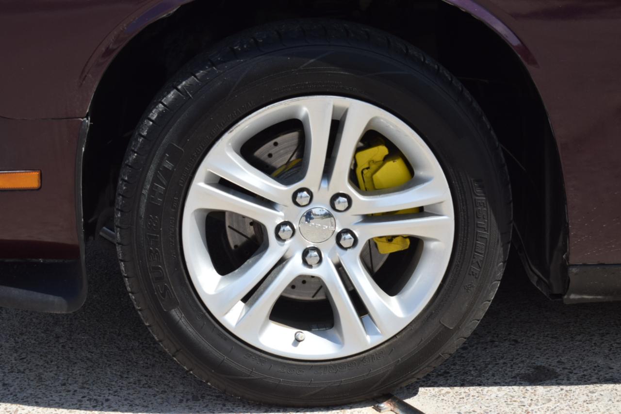 Dodge Challenger SE 2010