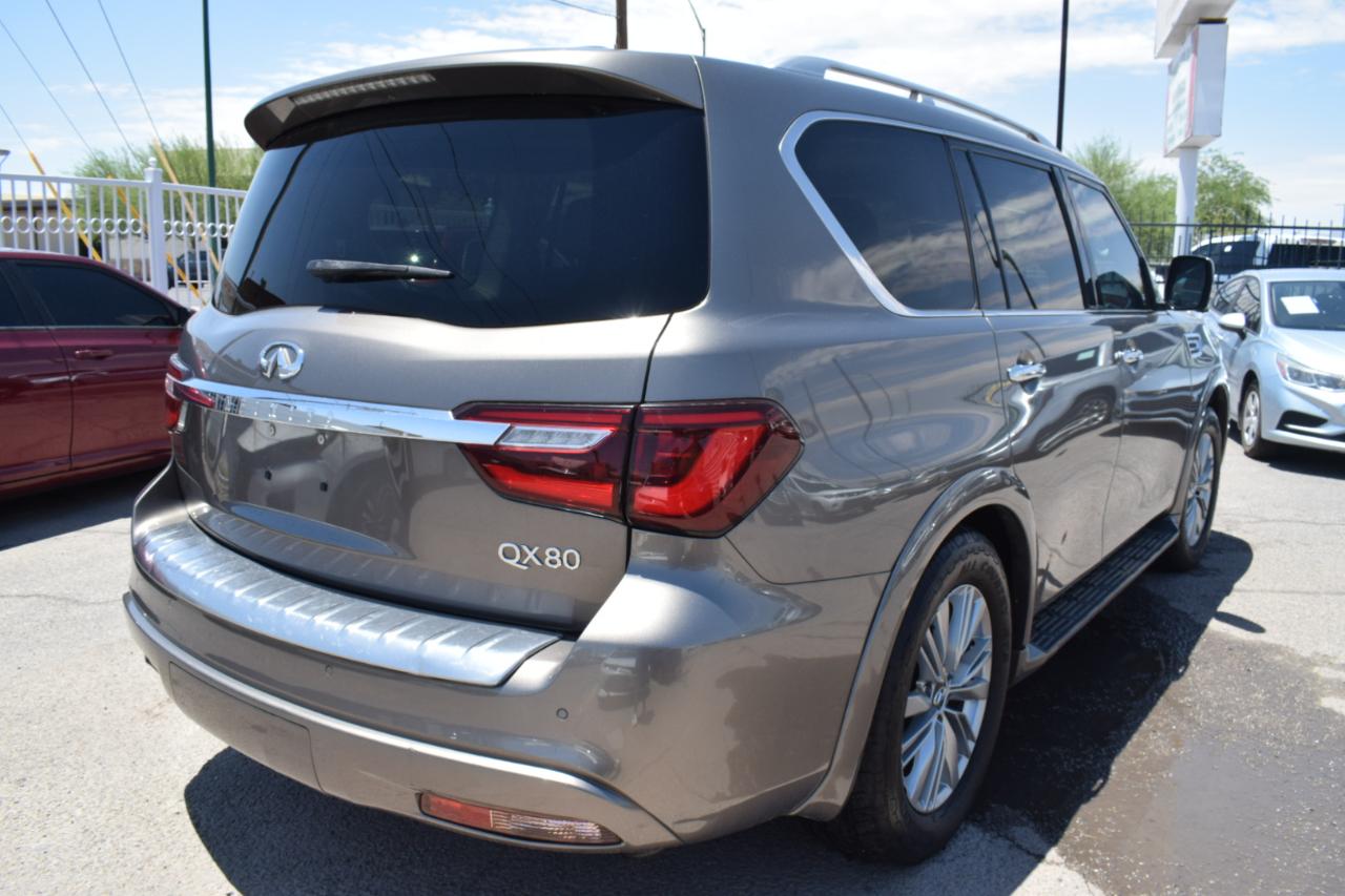 Infiniti QX80 LUXE 2019