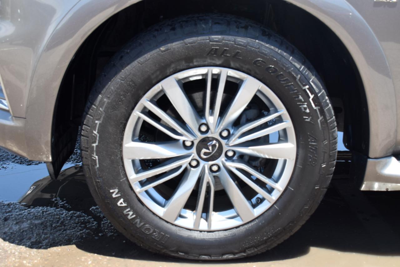 Infiniti QX80 LUXE 2019
