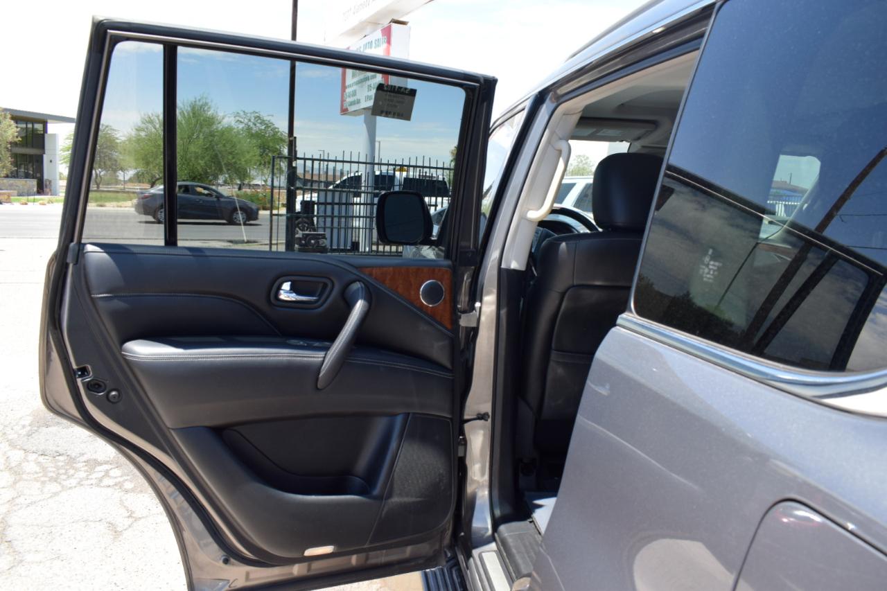 Infiniti QX80 LUXE 2019