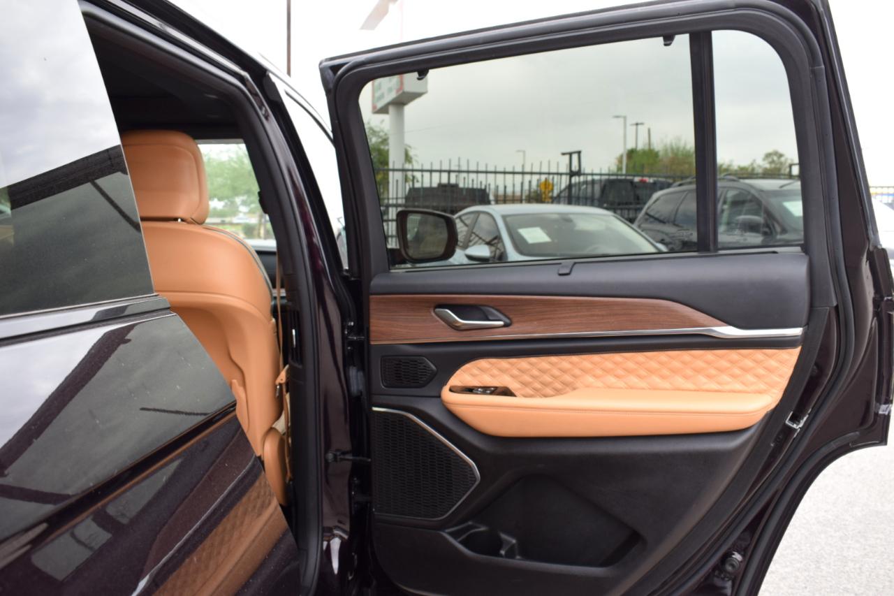 Jeep Grand Cherokee L Summit 4WD 2022