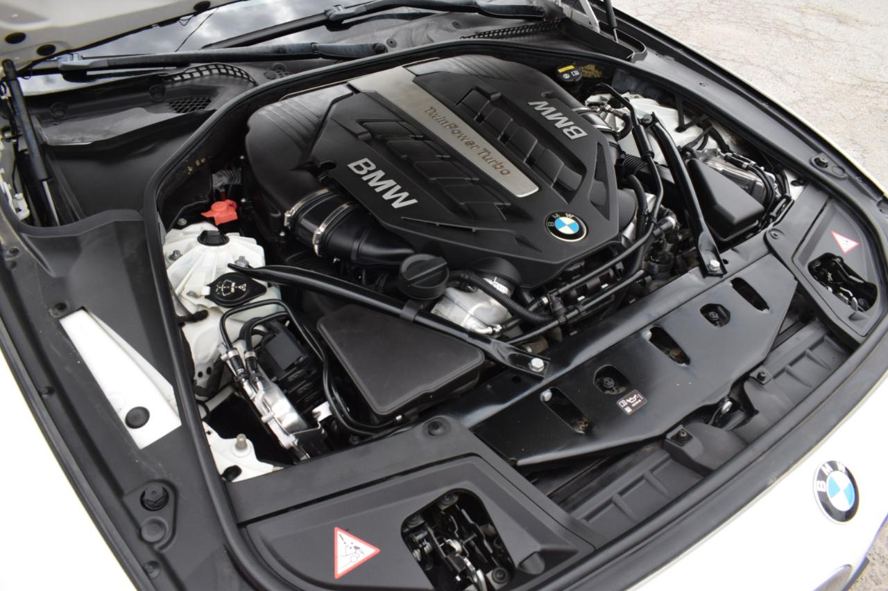 BMW 5-Series 550i 2016