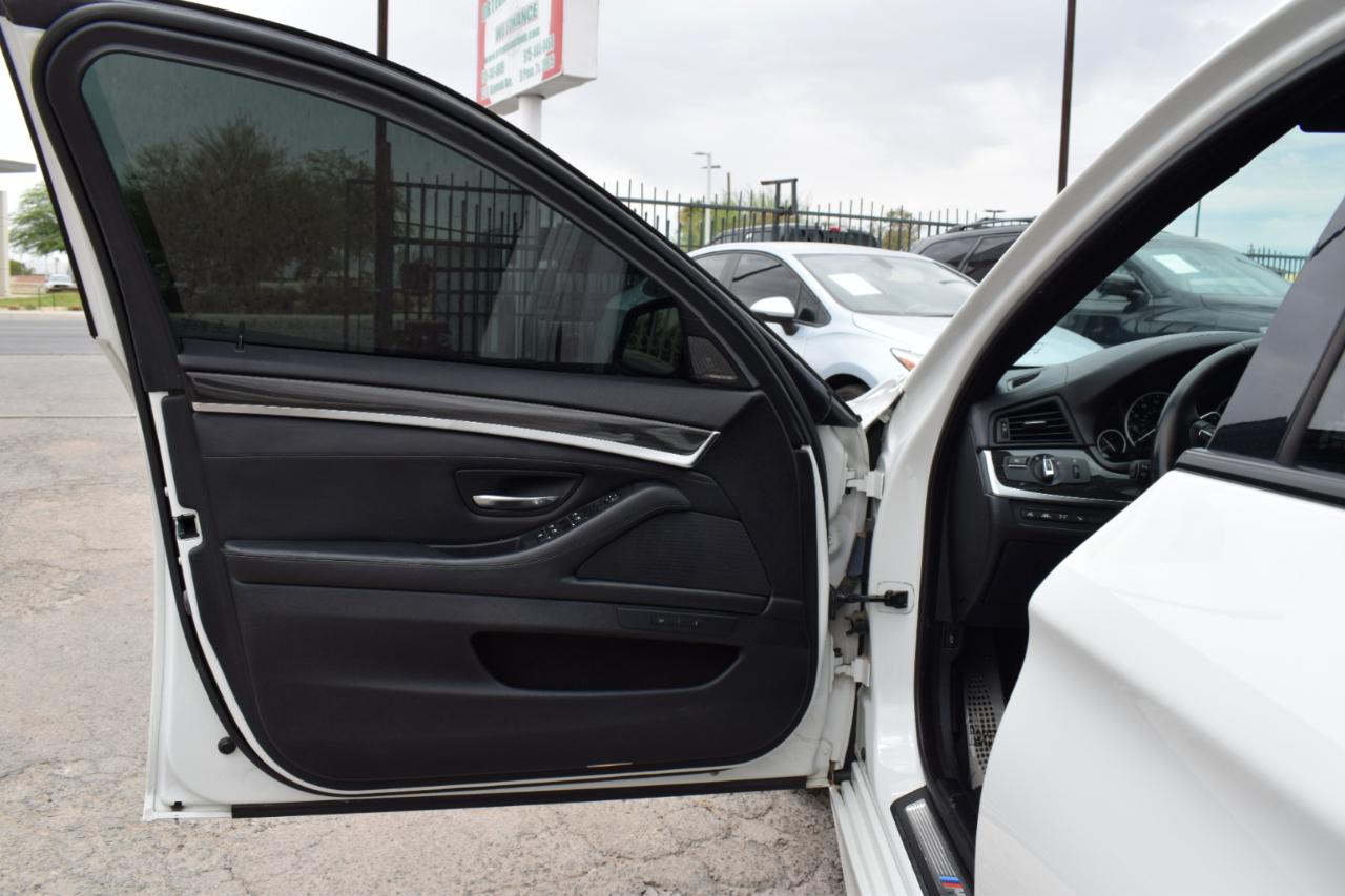 BMW 5-Series 550i 2016