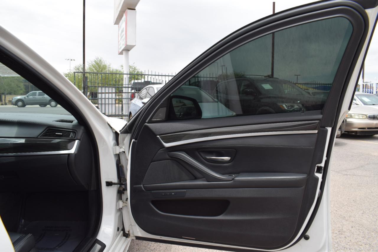 BMW 5-Series 550i 2016