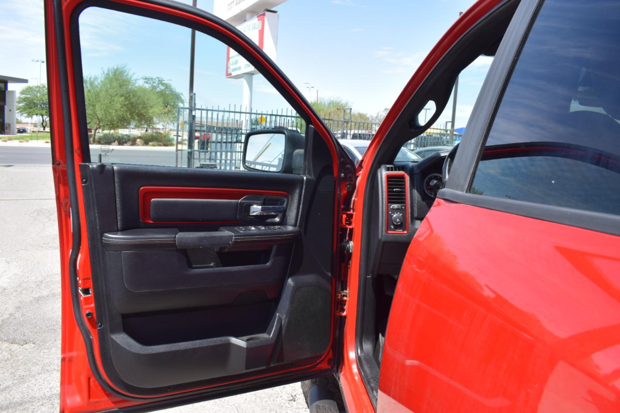 RAM 1500 Rebel Crew Cab SWB 4WD 2016