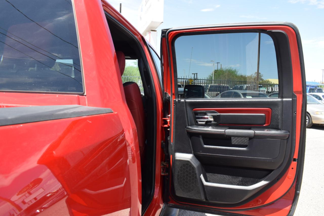 RAM 1500 Rebel Crew Cab SWB 4WD 2016