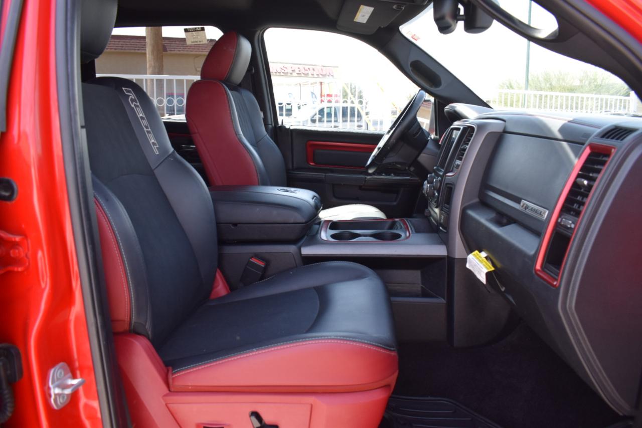 RAM 1500 Rebel Crew Cab SWB 4WD 2016