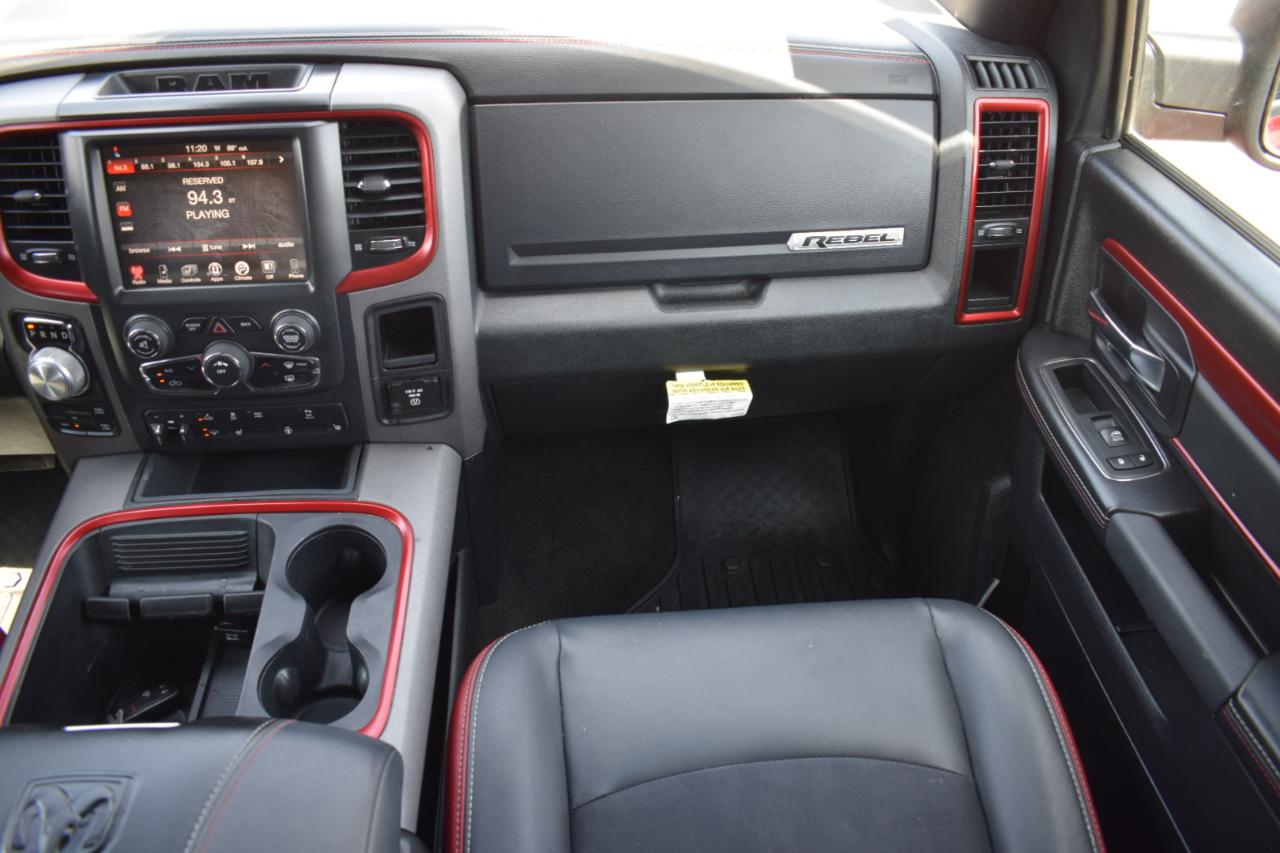 RAM 1500 Rebel Crew Cab SWB 4WD 2016