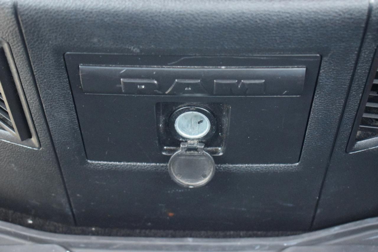 RAM 1500 Rebel Crew Cab SWB 4WD 2016