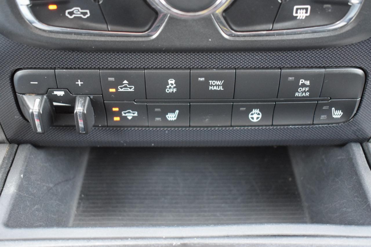 RAM 1500 Rebel Crew Cab SWB 4WD 2016
