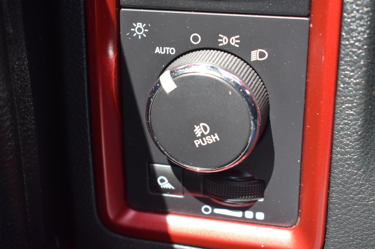 RAM 1500 Rebel Crew Cab SWB 4WD 2016