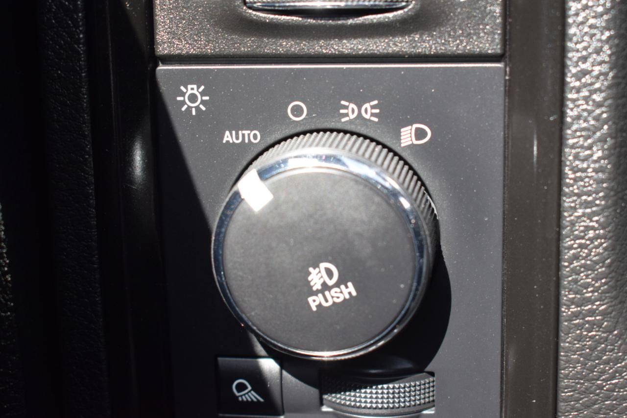 RAM 1500 Rebel Crew Cab SWB 4WD 2018
