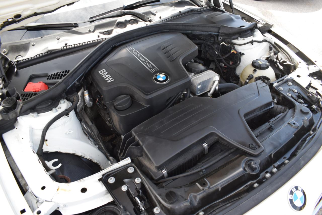 BMW 3-Series 320i Sedan 2015