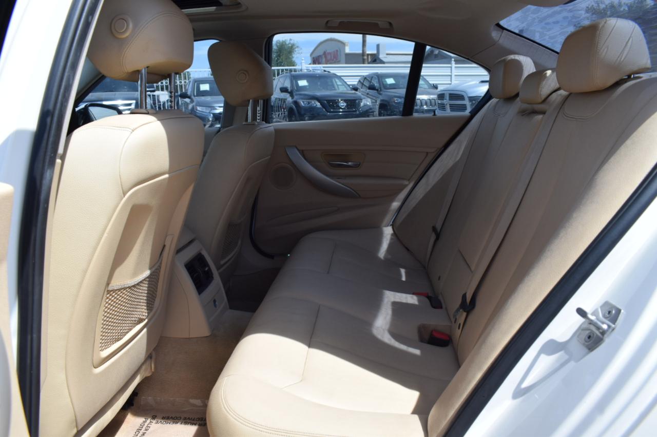 BMW 3-Series 320i Sedan 2015
