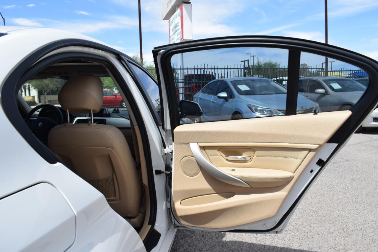 BMW 3-Series 320i Sedan 2015